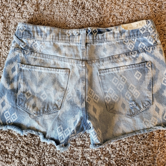 ALTAR'D STATE Denim Shorts Womens Size 25 NWT - Picture 2 of 3